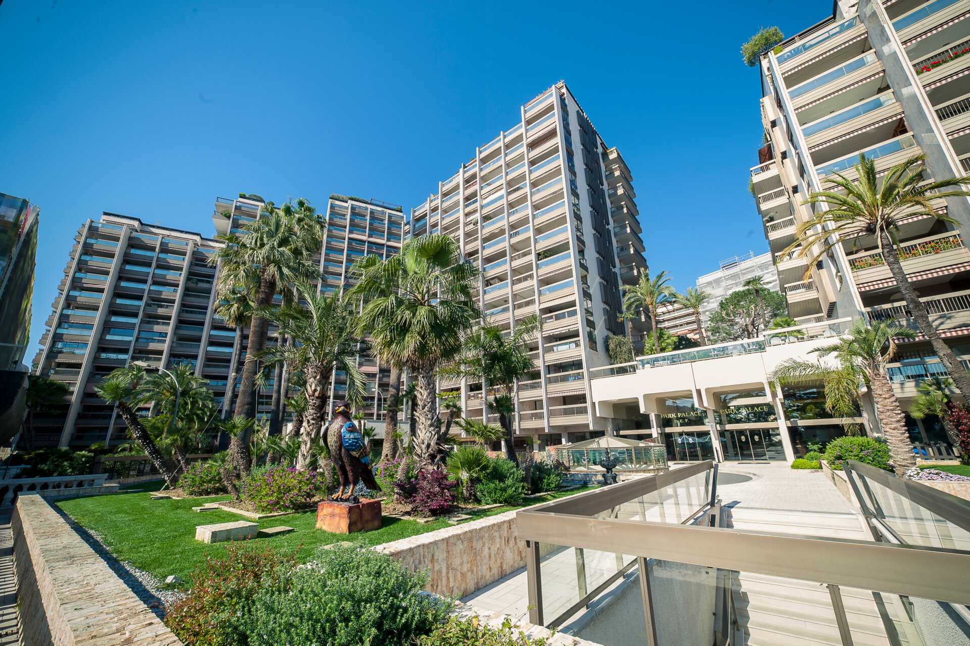 PARK PALACE - 3 PIECES : 1/1