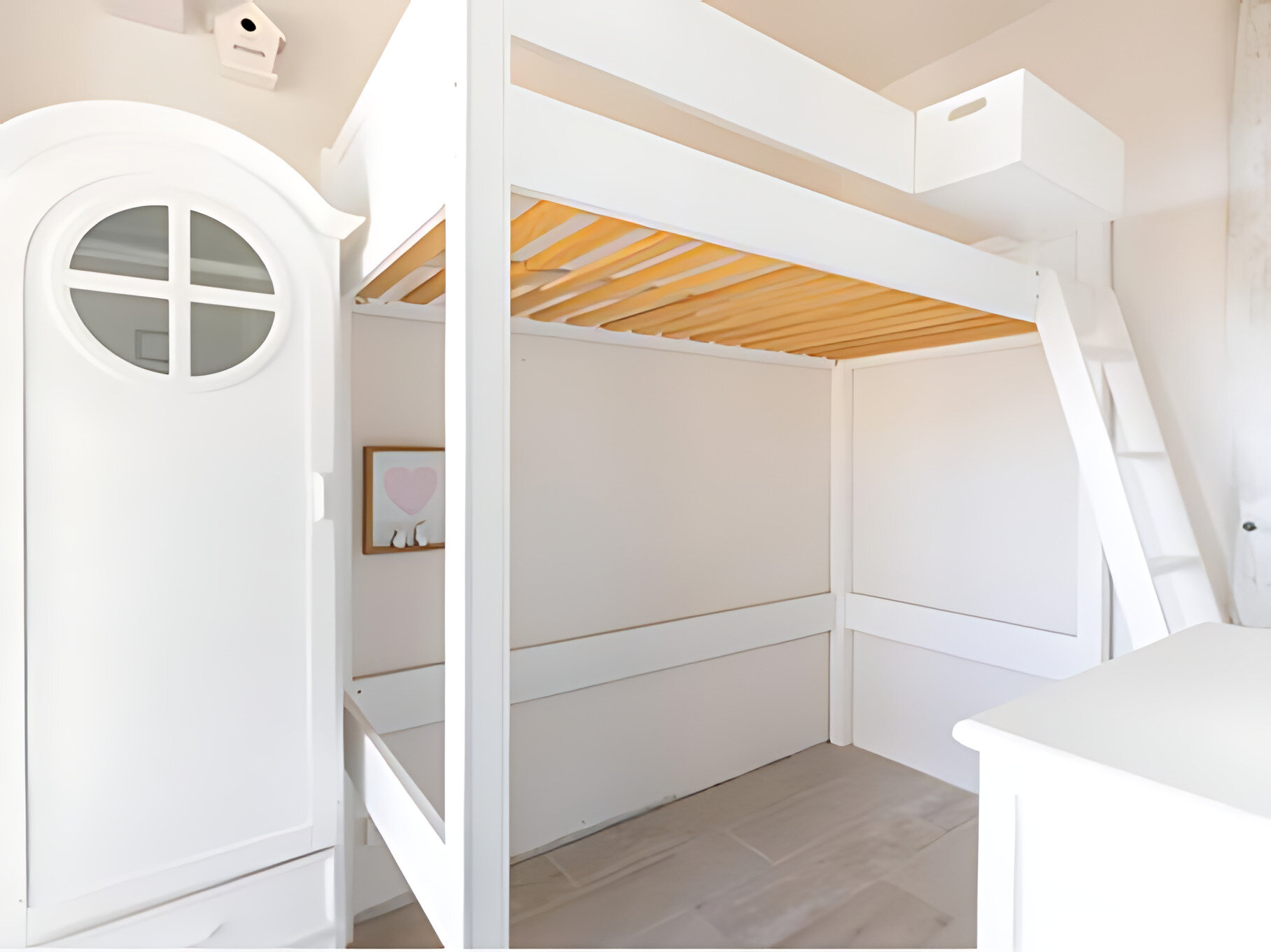 APARTMENT MILLENIUM : 6/9