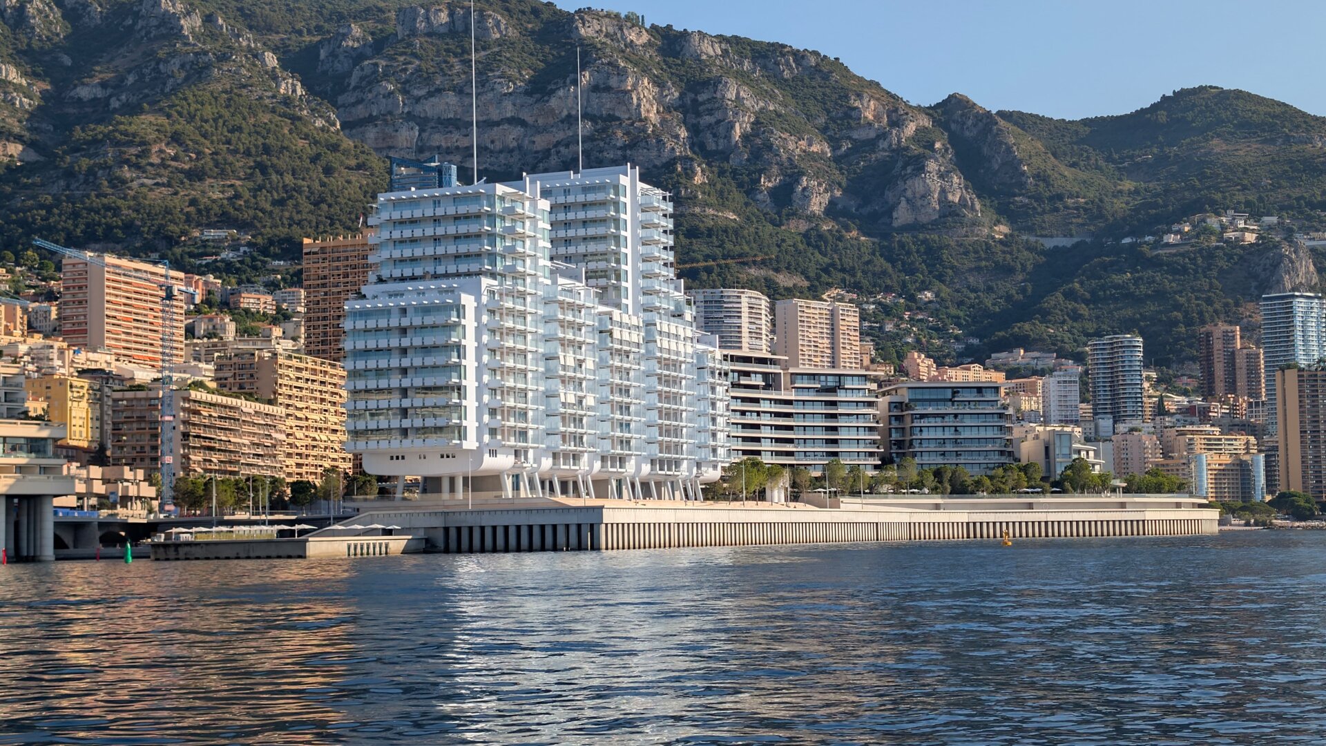 APPARTEMENT JARDINS D'EAU : 2/3