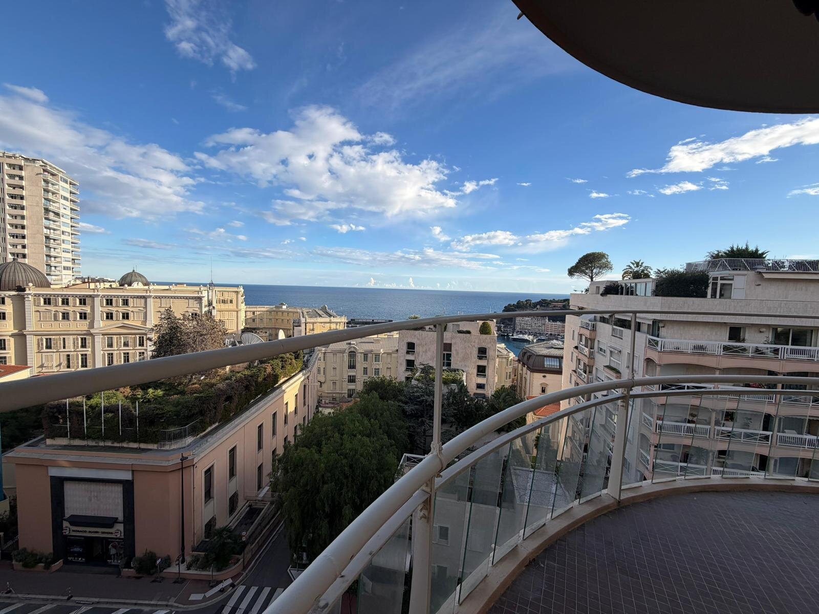 APPARTEMENT D'EXCEPTION DOMAINE DE ROQUEVILLE : 4/5