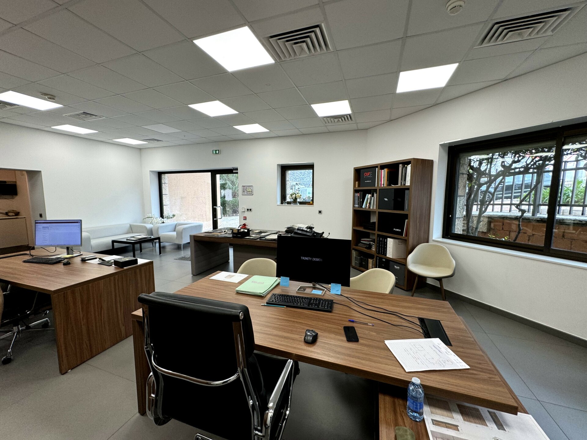 BUREAU PARC SAINT ROMAN : 3/7