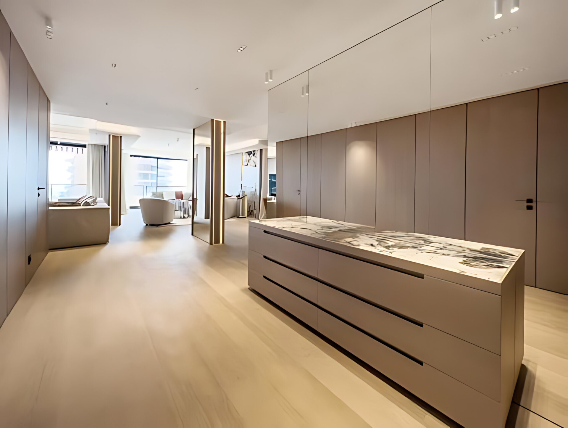 APPARTEMENT PARC SAINT ROMAN : 3/7