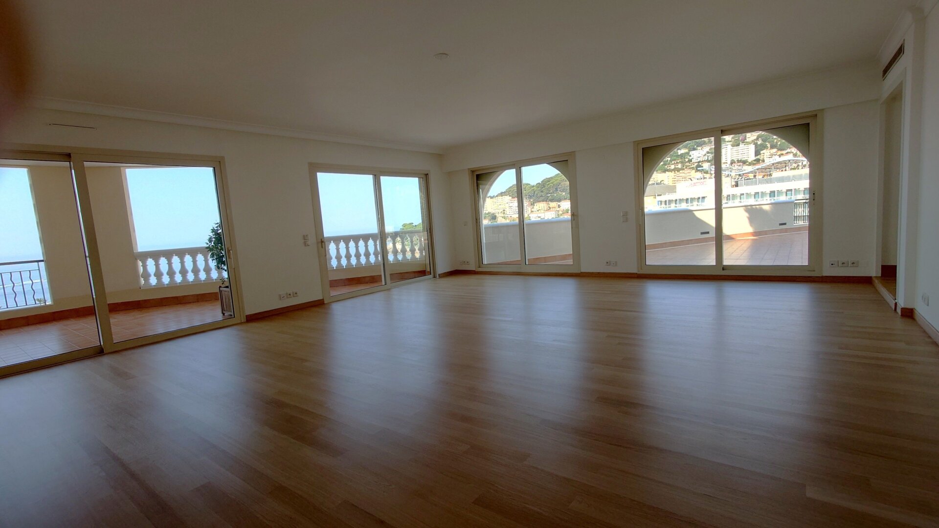 MEMMO CENTER - EXCEPTIONAL APARTMENT : 3/13